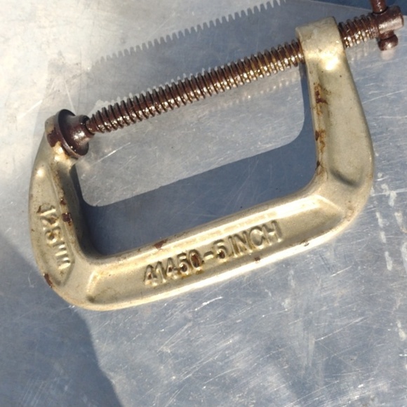 Columbian Heavy Duty Metal Clamp - Picture 2 of 2